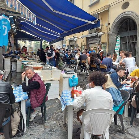 Mini Appartamento Al Chiostro Napoli Exterior foto